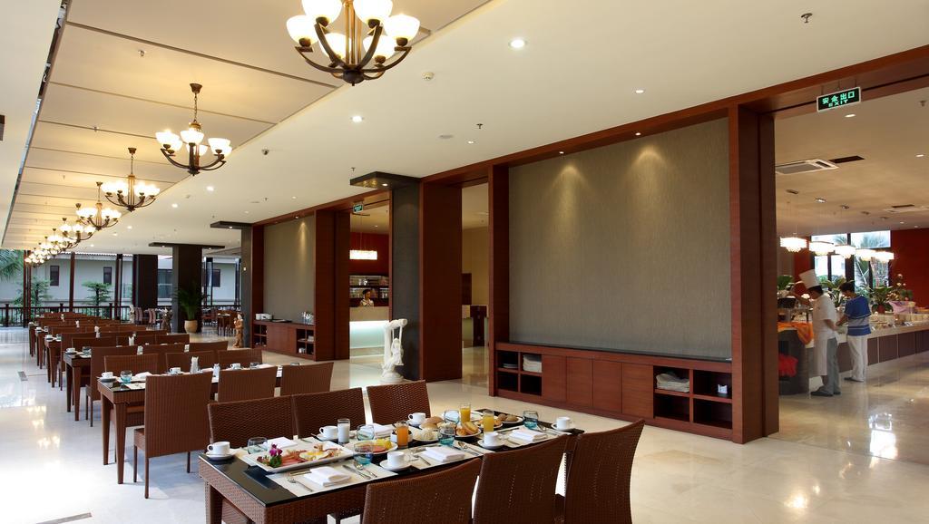 Lacosta Seaside Resort Hotel Sanya Szanja Kültér fotó